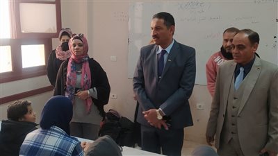 مدير تعليم الجيزة يتابع سير الامتحانات بمدارس لجان إدارتي الدقي وبولاق الدكرور