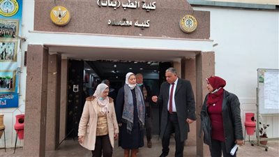نائب رئيس جامعة الأزهر يتفقد امتحانات كليات البنات ويشدد على الالتزام بالإجراءات الاحترازية 