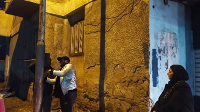 تأمين أعمدة الإنارة بالتزامن مع سقوط الأمطار ببورسعيد | صور 