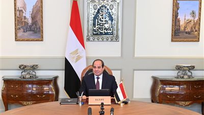 وزير خارجية الجزائر خلال لقائه السيسي: نتطلع لمزيد من التنسيق والتشاور لمواجهة التحديات بالمنطقة