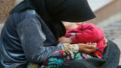 أطفال مجهولون الهوية.. التحقيق مع سيدتين بتهمة الاتجار بالبشر في المرج | صور