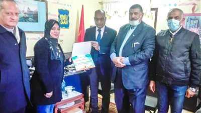 بعد نشر القاهرة 24.. تعليم بورسعيد تكرم زائرة صحية أنقذت حياة طالب ابتلع لسانه