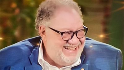 يحيى الفخراني: محمد خان أصر أني أبوس هالة صدقي بجد في نص أرنب