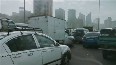 تكدس مروري.. تعرف على الحالة المرورية في ميادين ومحاور القاهرة والجيزة