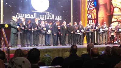 وزير السياحة والآثار يكرم الأثريين بالمجلس الأعلى لمجهوداتهم خلال عام 2021