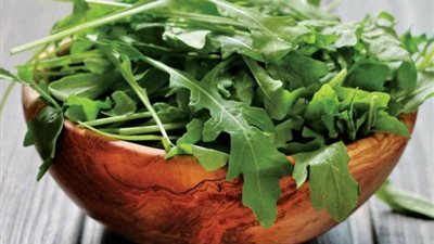 يُحسّن صحة العظام ويحمي من السرطان.. فوائد عديدة للجرجير