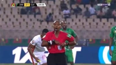 ساليما حكم مباراة زيمبابوي وغينيا: سعيدة بهذا الإنجاز.. وأشجع المرأة الإفريقية والعربية