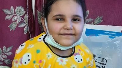 جد الطفلة رودينا عقب توجيه الرئيس السيسي بعلاجها: أصبح لدينا أمل
