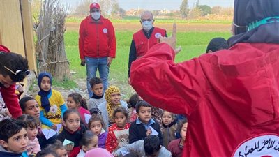 قافلة طبية مجانية بعزبة التفتيش مسقط رأس ضحايا معدية منشأة القناطر | صور