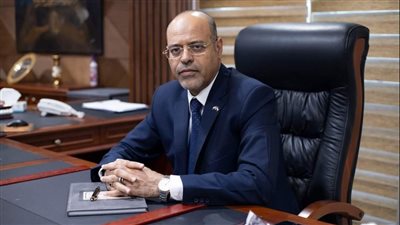 نقيب العاملين بالبترول: إقرار علاوتين ورفع الحد الأدنى للأجور يحقق الأمان الوظيفي والاستقرار 