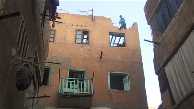 إزالة 7 عقارات آيلة للسقوط بشمال الجيزة حفاظا على سلامة المواطنين