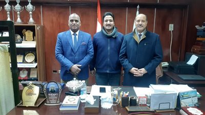 وكيل تعليم سوهاج يكشف سير امتحانات المرحلة الابتدائية وجاهزية اللجان بالمدارس | صور وفيديو