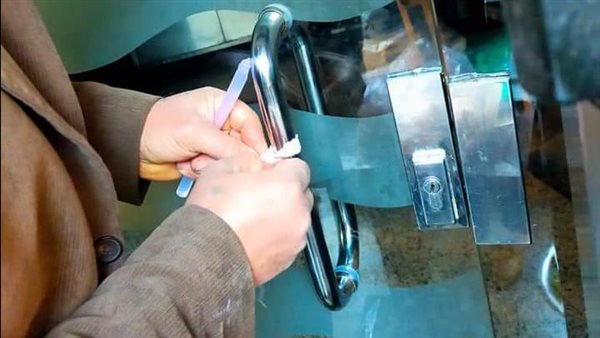 غلق وتشميع مطاعم