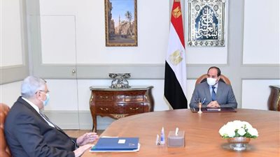 السيسي يوجه بدعم مستشفيات الصدر على مستوى الجمهورية بالأجهزة والمعدات للتعامل مع حالات كورونا
