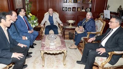 محافظ بني سويف يؤكد على أهمية دور الكوادر العلمية والبحثية في الدفع بجهود الدولة