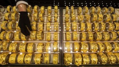 الذهب عيار 21 يرتفع بنحو 4 جنيهات خلال تعاملات منتصف اليوم الأربعاء 19 يناير 2022