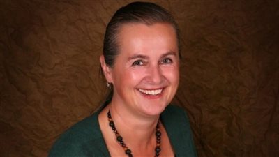 عرضت نفسها للإصابة بكورونا عمدا.. وفاة المغنية هانا هورك المناهضة للقاحات المضادة | فيديو جراف