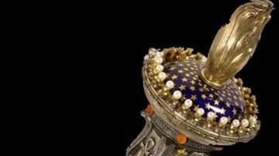 صُنعت من الذهب والفضة.. متحف الإسكندرية يعرض شعلة للملك فاروق 