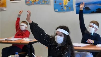 بعد انتشاره في مصر.. نصائح الصحة للطلاب لتجنب الإصابة بـ أوميكرون أثناء الامتحانات | فيديو جراف 