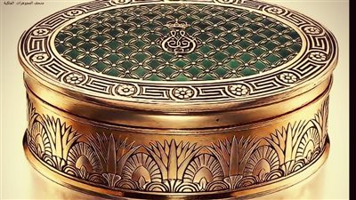 متحف المجوهرات الملكية يعرض علبة حلوى زفاف الملك فاروق والملكة فريدة