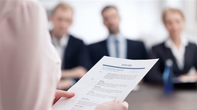 حياة كريمة توفر فرص عمل للشباب في 20 محافظة.. وهذه الشروط وطريقة التقديم | بث مباشر