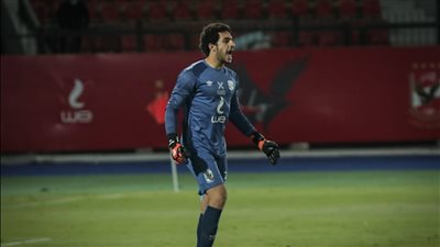 بيراميدز يطلب التعاقد مع مصطفى شوبير ويستفسر عن طلبات الأهلي 