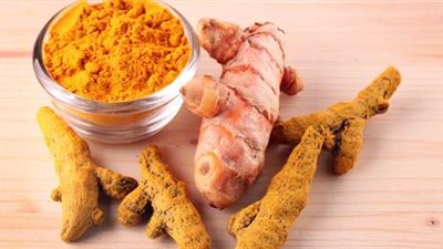 قد يؤدي إلى حدوث التهاب.. تعرف على أضرار الكركم على البشرة 