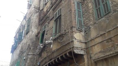 لخطورتها على حياة المواطنين.. إزالة 4 عقارات آيلة للسقوط غرب الإسكندرية