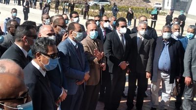 بحضور وزير التعليم العالي.. انطلاق فعاليات مبادرة هنجملها لزراعة الأشجار المثمرة بأسوان 