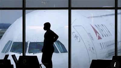 السجن 20 عاما لمواطن أيرلندي بسبب فعل فاضح على متن طائرة أمريكية