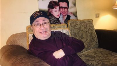 المخرج مراد منير يعلن انتهاء أزمة طرده من شقته بعد تدخل أشرف زكي