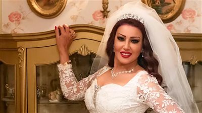 مفيش منك قلق.. سمية الخشاب تثير الجدل بتعليقاتها لمتابعيها | فيديوجراف 