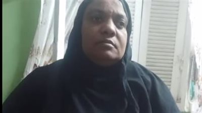 بسبب مشاجرة من 3 سنوات.. أشخاص يعتدون على شاب بالأسلحة البيضاء ويسحلونه بعين شمس | فيديو