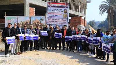 40 شاب وفتاة بسوهاج يتفقدون مشروعات حياة كريمة بالقرى والنجوع | صور