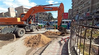 إصلاح كسر خط ميدان الفنية وعودة مياه الشرب للمناطق المتأثرة وفتح الطريق للمارة بالفيوم