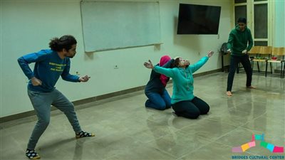 مركز جسور بالأسقفية يختتم ورشة مسرح المنتدى غدًا