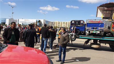 استمرار حملات الإزالة لمواجهة المخالفات والإشغالات الثابتة والمتحركة بـ 6 أكتوبر | صور