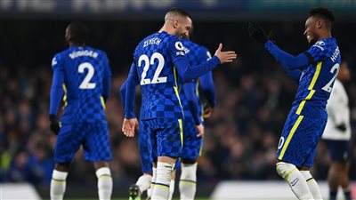 تشيلسي يضرب توتنهام بثنائية في ديربي لندن