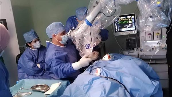 أثناء إجراء العملية