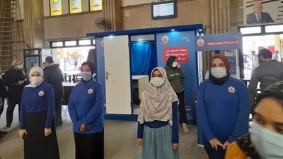 محافظ أسيوط: نقاط ثابتة لتطعيم المواطنين بلقاح كورونا داخل محطة السكة الحديد 