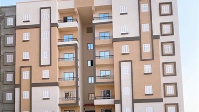 وزير الإسكان: تنفيذ 806 عمارات بـ سكن لكل المصريين بالعبور الجديدة