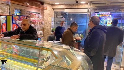 تغريم 10 محال تجارية ورفع 80 حالة إشغال في حملة تفتيشية بالإسكندرية 