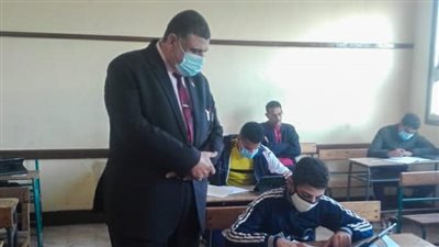 وكيل تعليم بورسعيد يتفقد امتحانات الصف الأول الثانوي