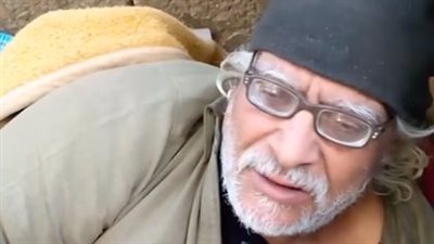 مسن يسكن في عشة بالمهندسين: ابني مقاطعني من سنة.. والمطرة بتغرقني ومابحسش بالأمان | بث مباشر