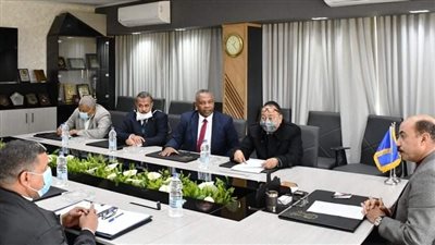 محافظ أسوان: الانتهاء من تحديث منظومة النقل الجماعي بجميع المراكز بنهاية مارس القادم 