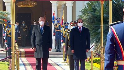 مراسم استقبال رسمية بين السيسي ونظيره الجزائري عبد المجيد تبون | بث مباشر