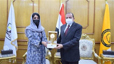 رئيس جامعة بني سويف يبحث مع وفد سفارة الإمارات الجوانب البحثية والأكاديمية والتبادل الطلابي