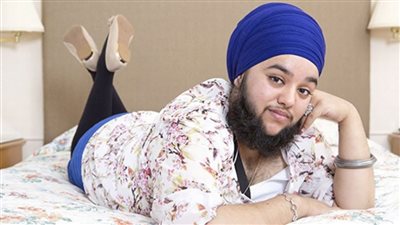 مُصابة بمرض هرموني.. فتاة ملتحية حولت حياتها إلى نموذج للنجاح | فيديوجراف