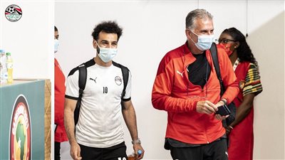 كيروش يحذر خماسي المنتخب.. وخطة جديدة بشأن صلاح ومرموش أمام الكاميرون