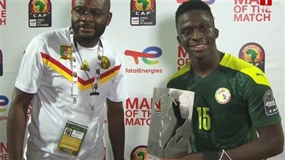 أحمدو دينج يتوج بجائزة أفضل لاعب في مباراة السنغال والرأس الأخضر